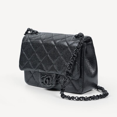 CHANEL-Chanel Grained Calfskin Black CC Logo Chain Flap Bag