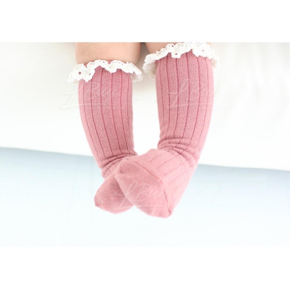 粉红色蕾丝罗纹及膝袜