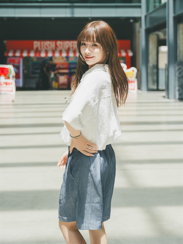 Zip Up Spread Collar Shirt 