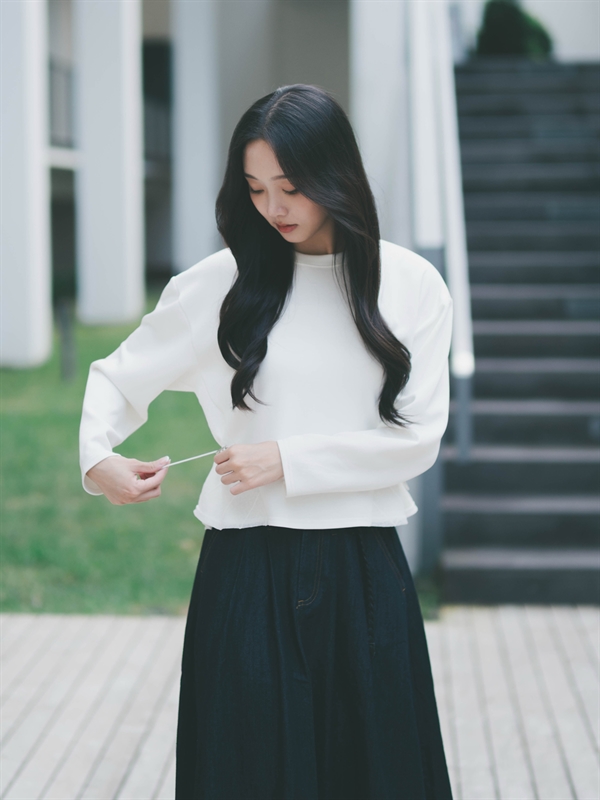 Lace Trimmed Sweatshirt 