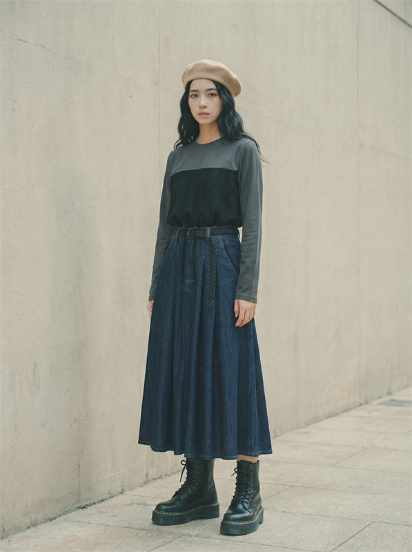 Lace Trimmed Midi Skirt 