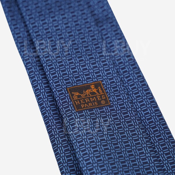 Hermès-Hermes Tie 7 H Awooooo! Tie Grey Wolf Embroidery