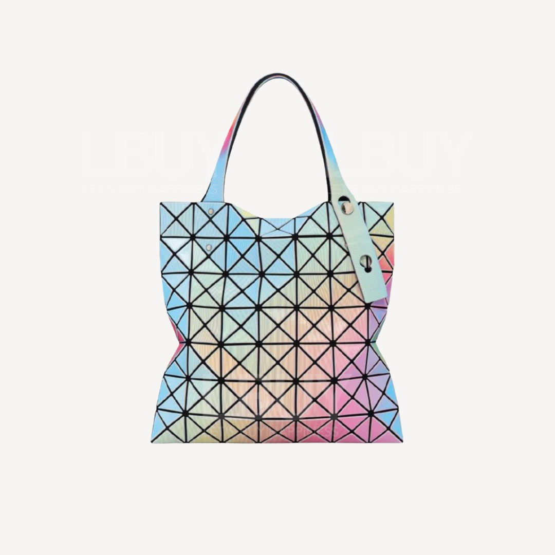 BAOBAO ISSEY MIYAKE 7x7 Illusion White Base